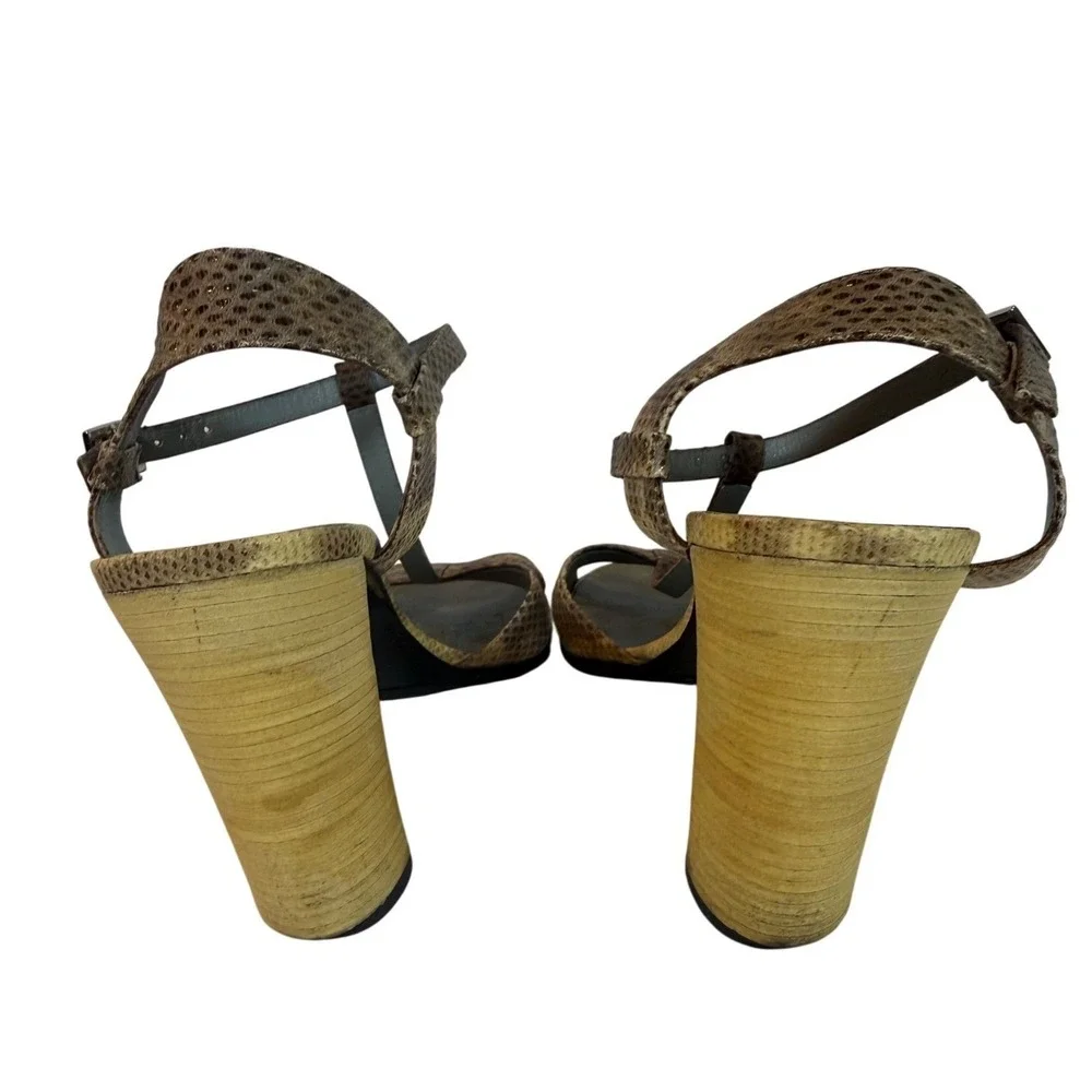 Gucci Womens Snakeskin Embossed T-Strap Block Heel Sandals Brown Tan Size 9